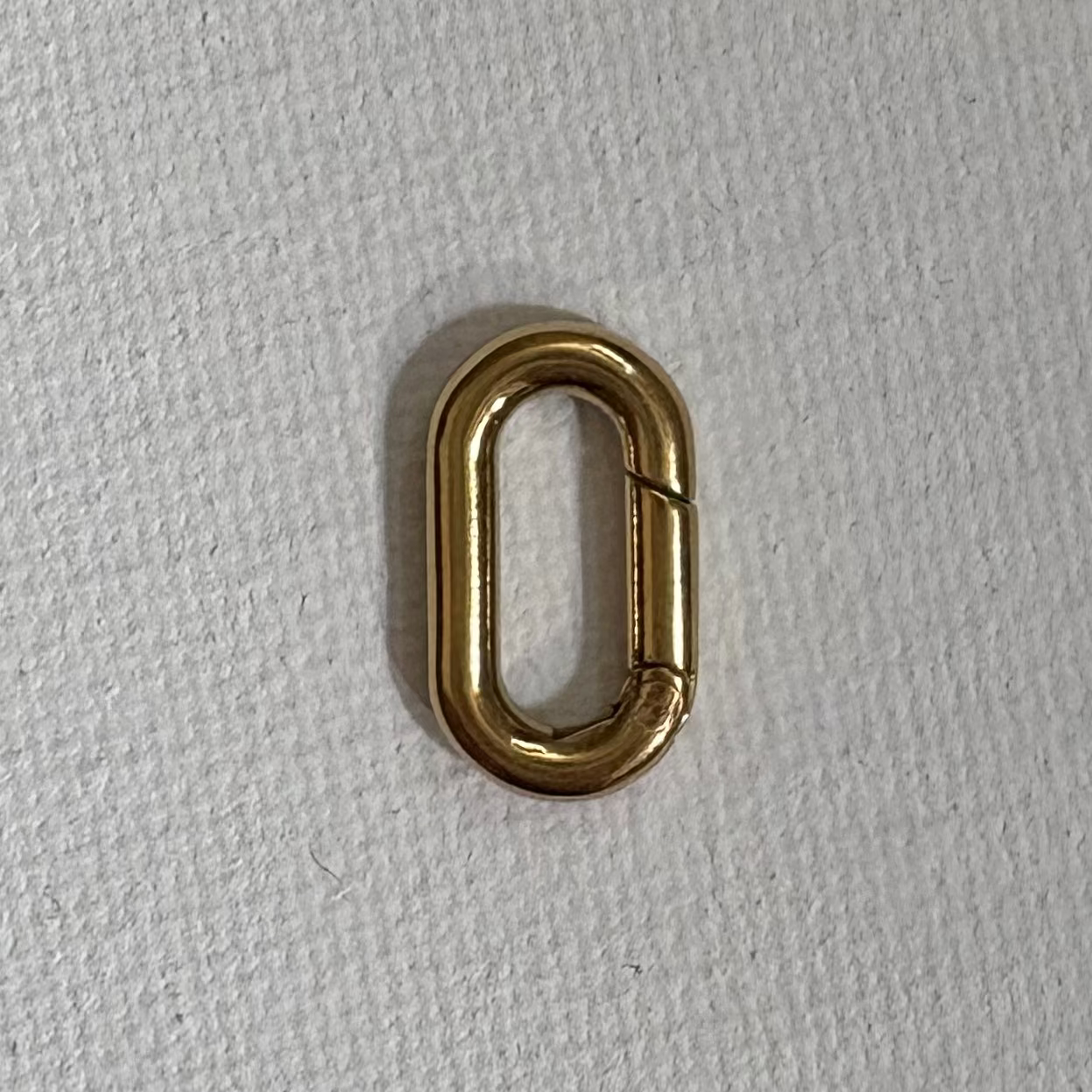 Round Long Pendant Keeper Gold