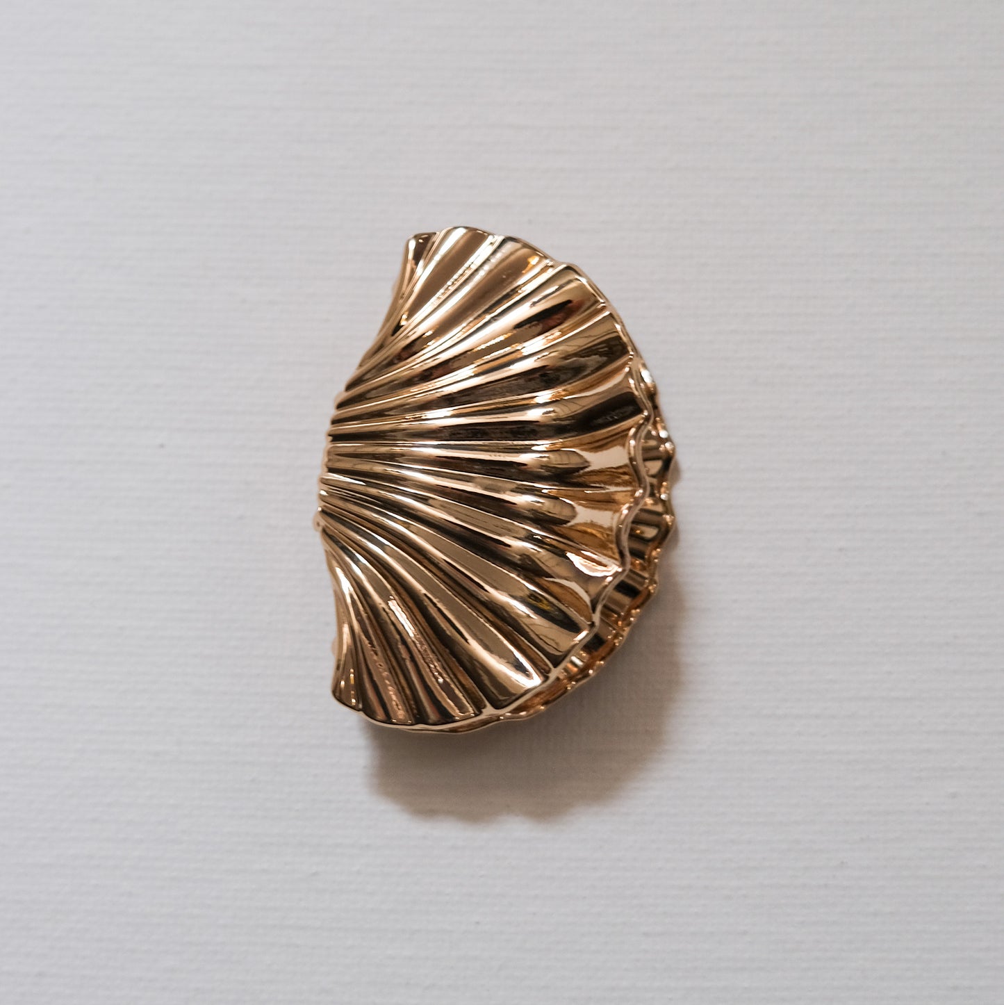 Shell Hair Claw Gold