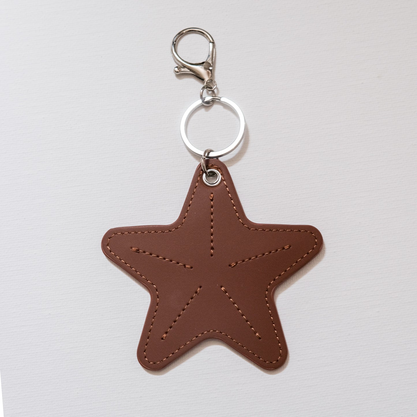Star Sunglasses Keeper Key Ring Brown