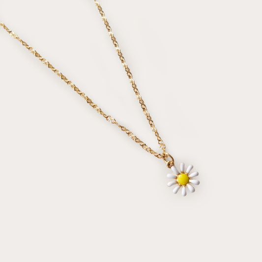 Daisy Pendant Necklace Gold