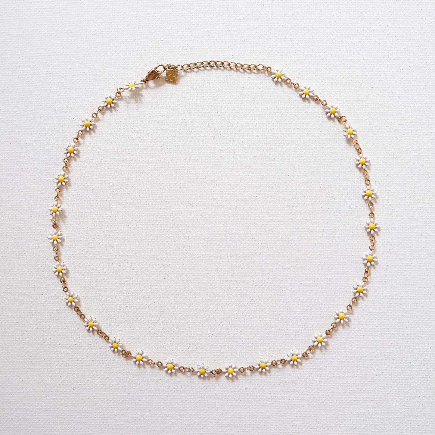 Daisy Necklace Gold
