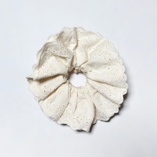 Sophia Embroidered Scrunchie Cream